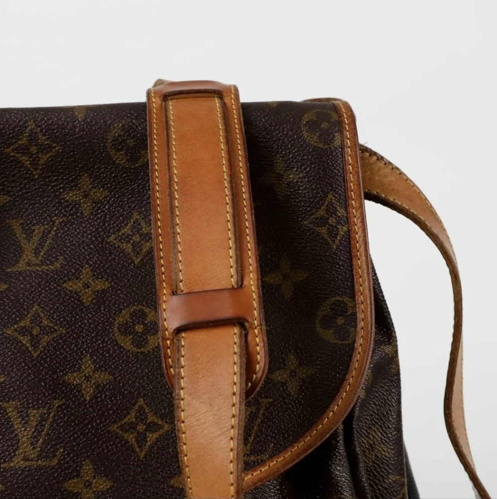 Double Cert Auth Louis Vuitton M42254 Samour 35 Shoulder Crossbody Bag 150911157